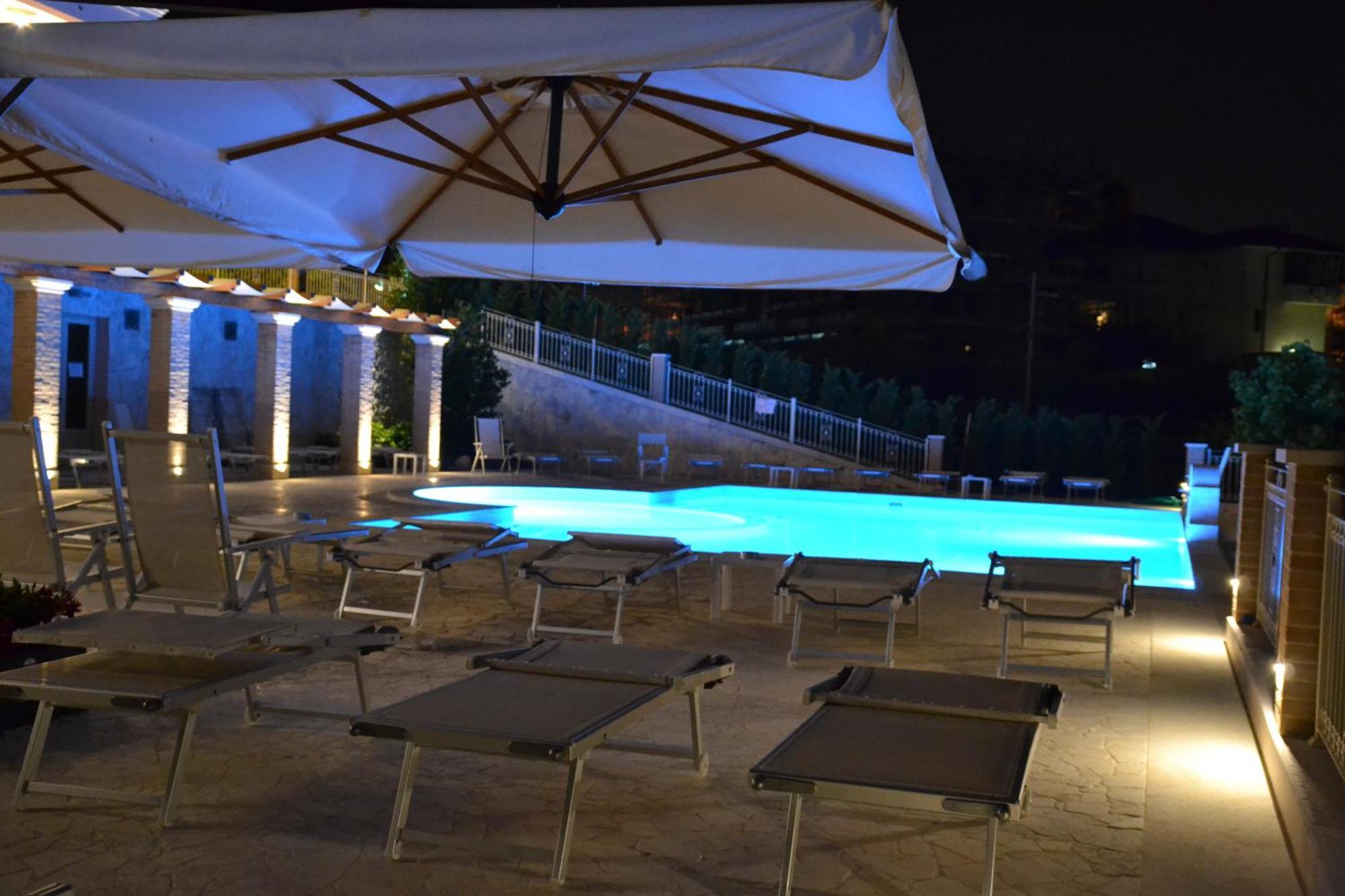 Incantea Resort Tortoreto Eksteriør bilde