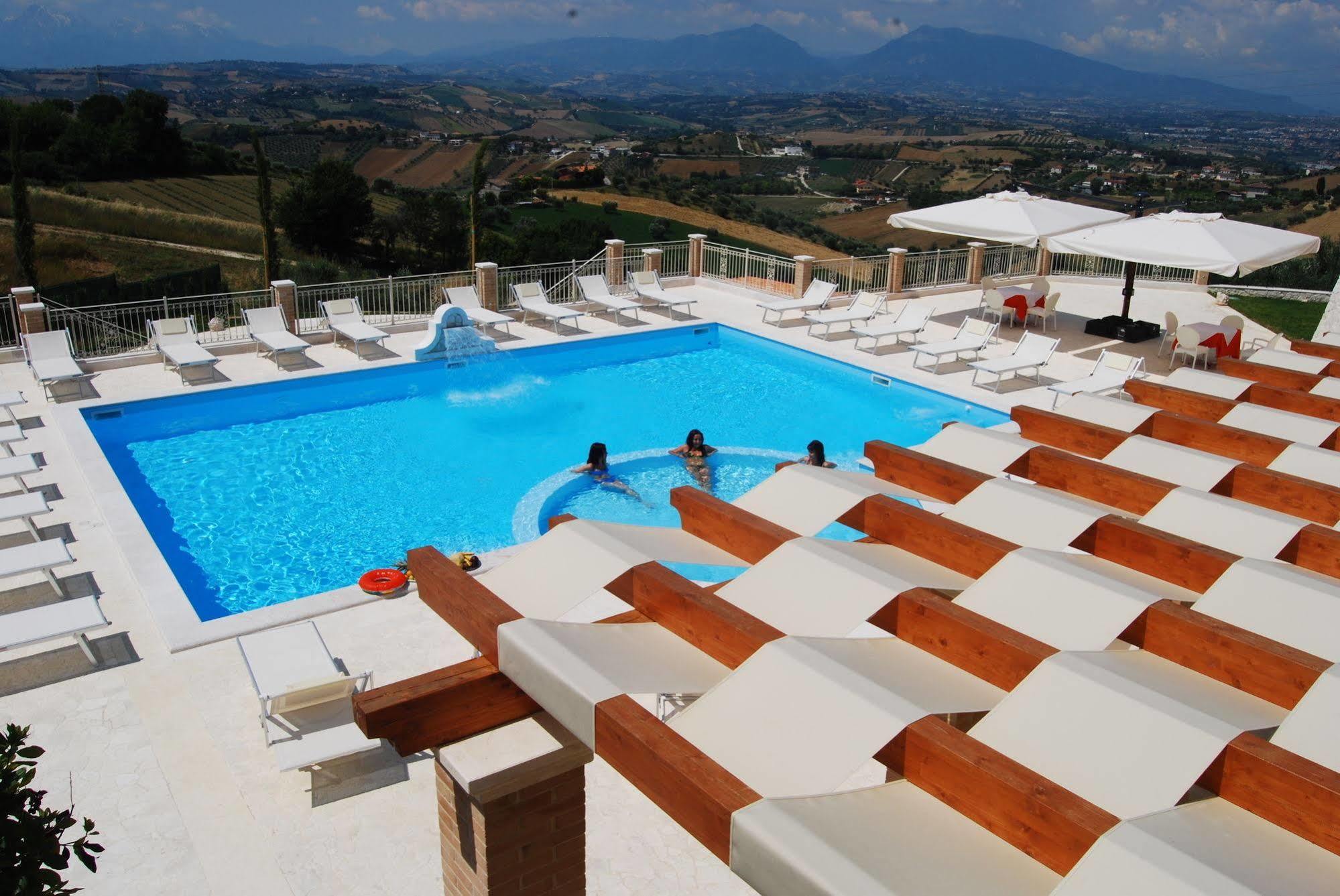 Incantea Resort Tortoreto Eksteriør bilde